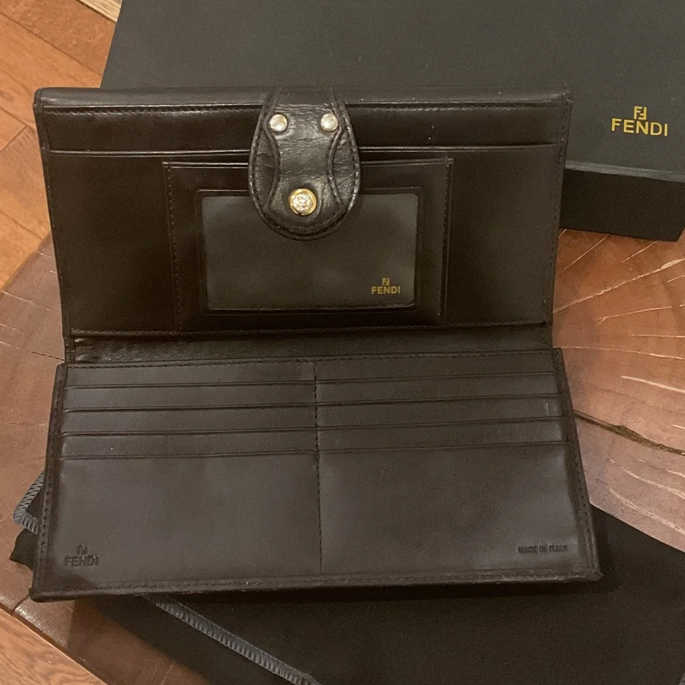 Fendi Zucca Wallet Italy - Picture 9 of 11